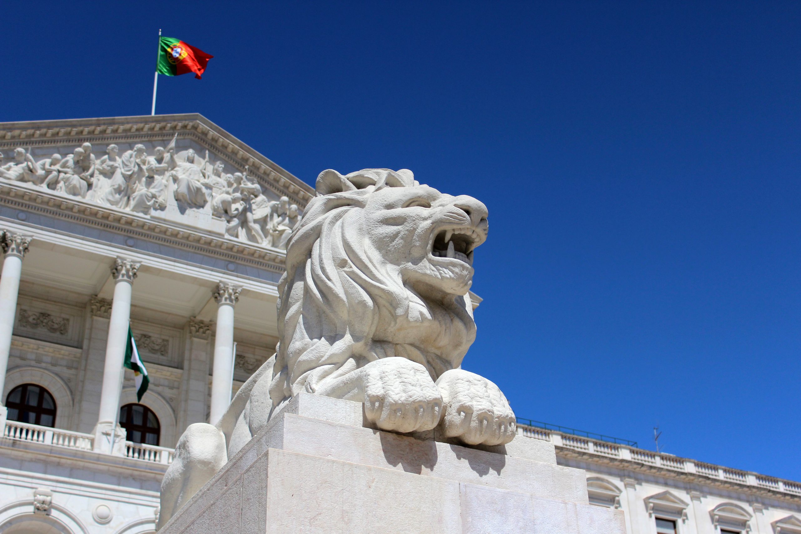 Immagine simbolica Il Portogallo implementa la direttiva UE sulla protezione degli informatori.